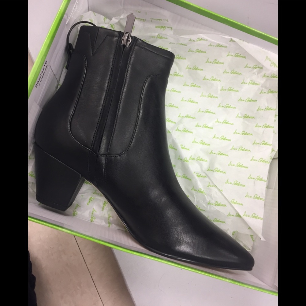 One size left🖤Sam Edelman Booties🖤 - Picture 7 of 8